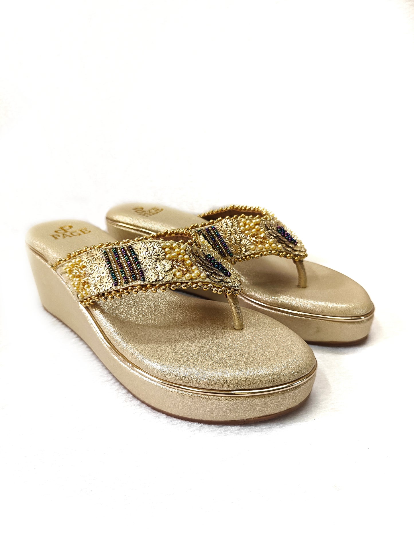 Page Golden Pearl Radiance (1154-3).