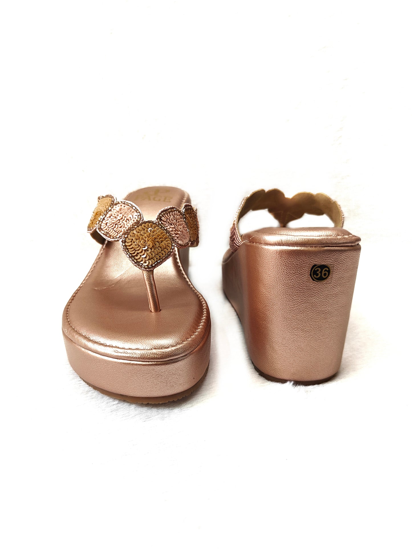 Page Radiant Gleam Wedge Rose Gold (1200).