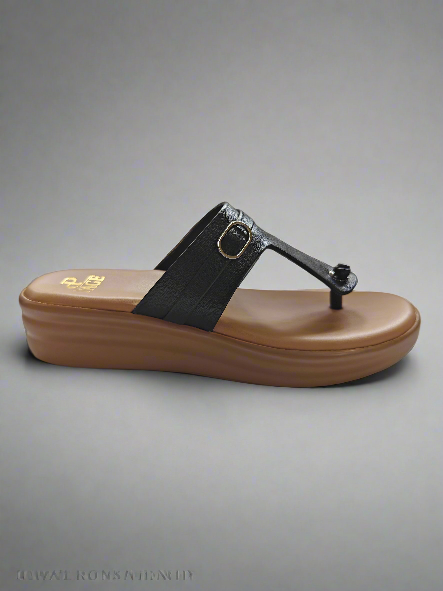 Page Comfort Luxe Toe-block Sandals Black.