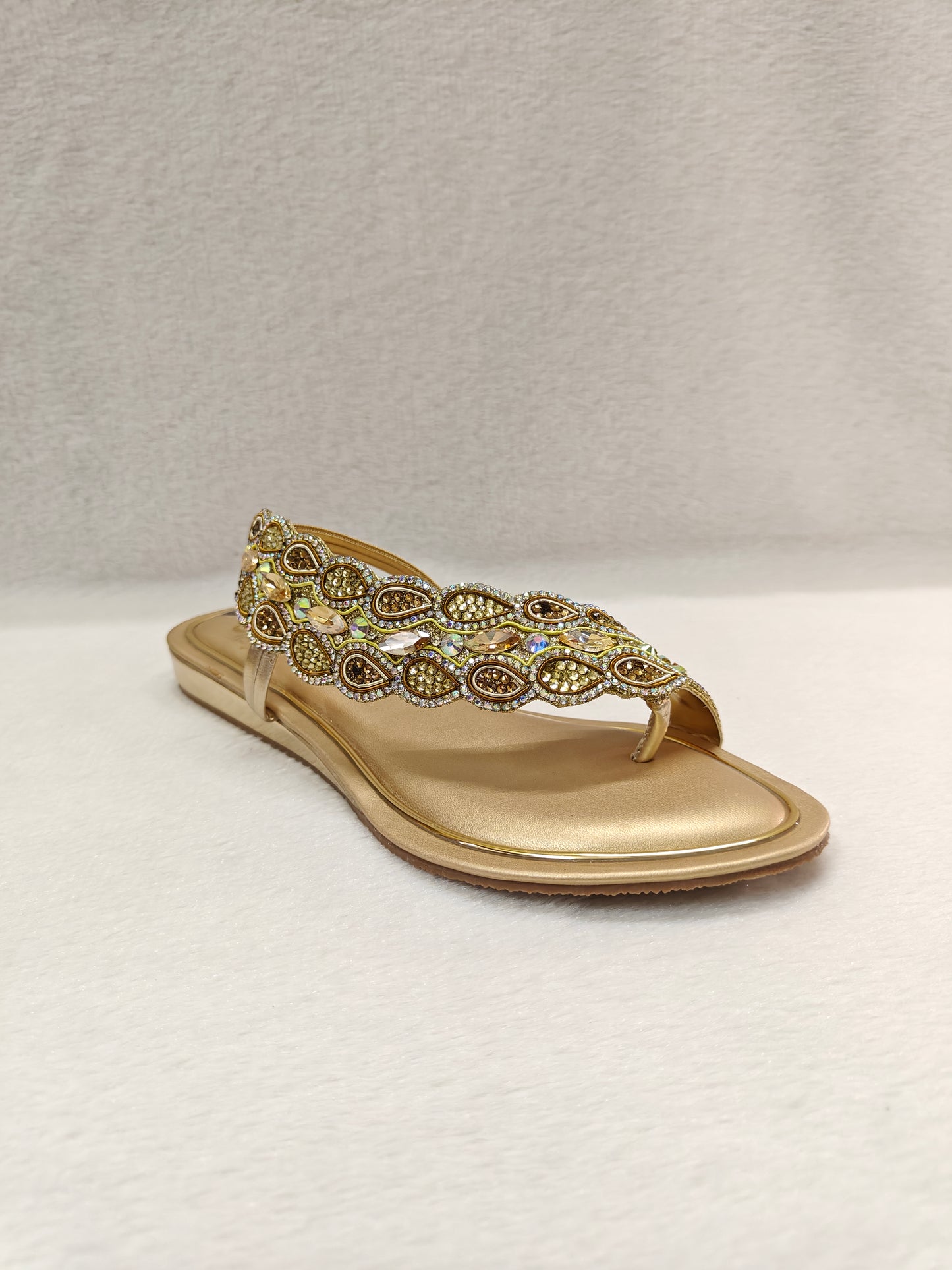 Page Radiant Curve Royale Flats Gold (1173).