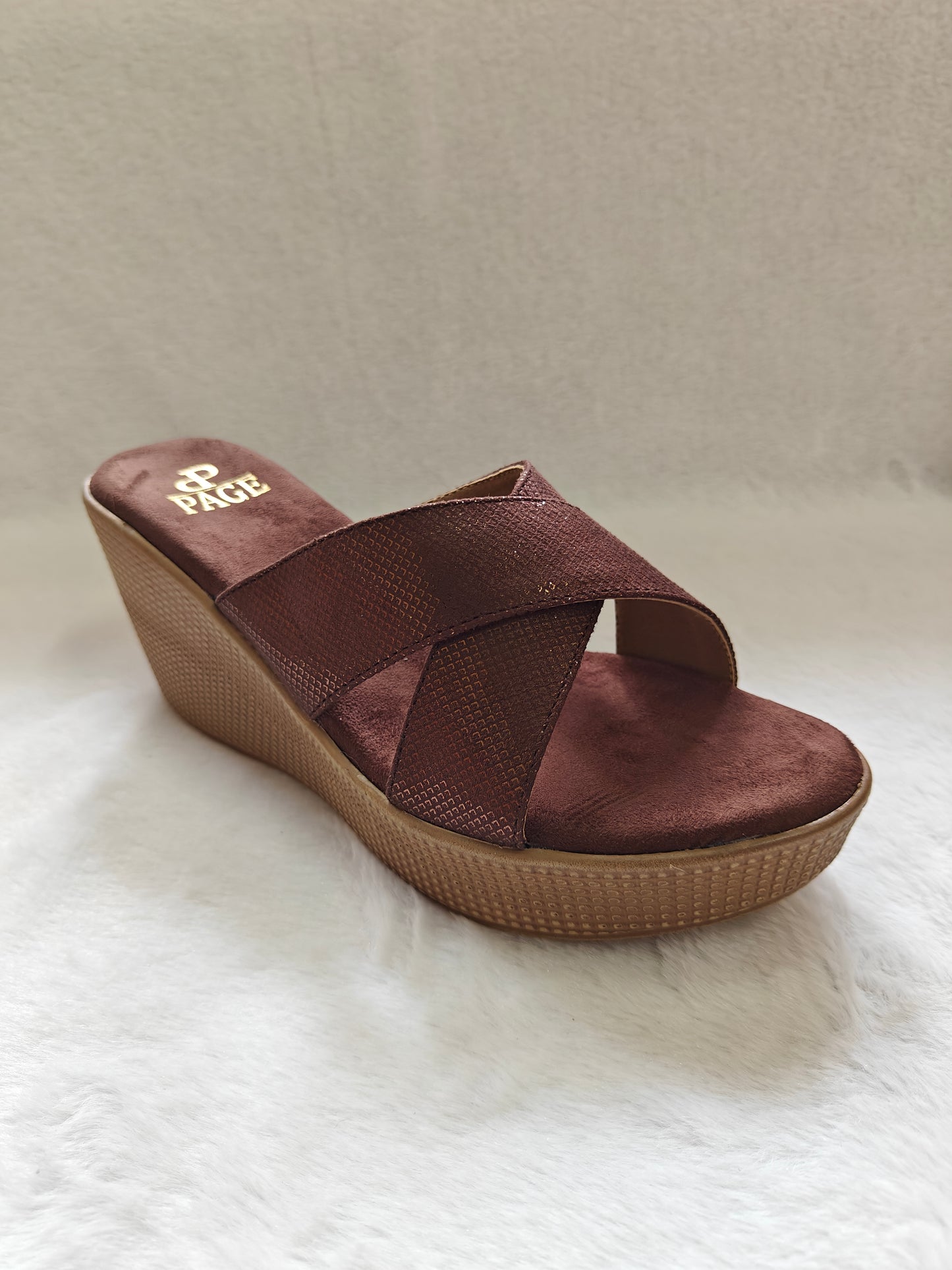 Page Soft Step Criss Cross Brown (1317-2).