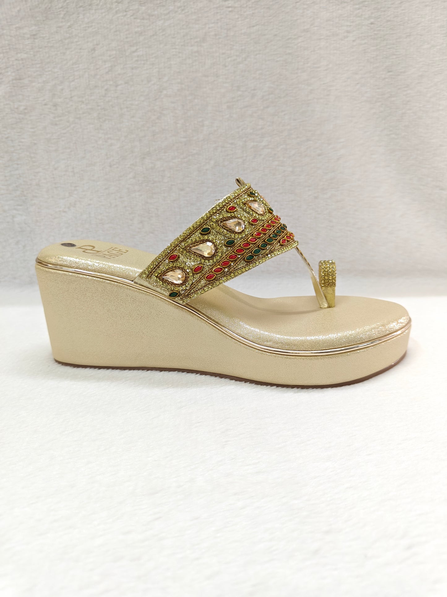 Page Royal Ethnica Wedge Sandals Gold (1233).
