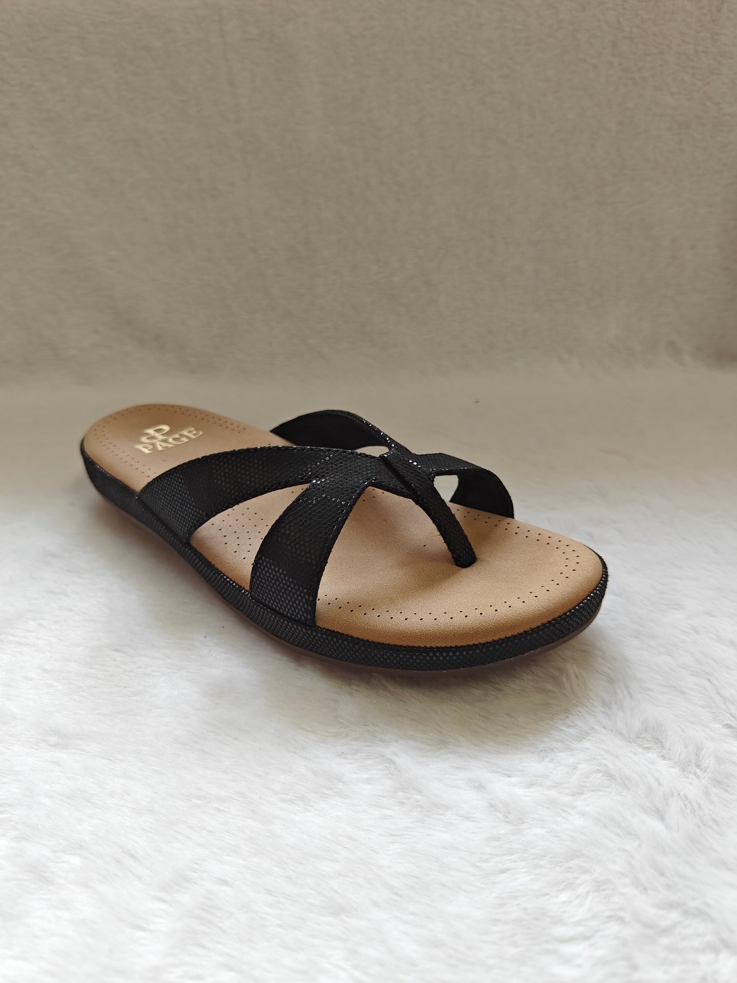 Page Cross Strap Toe Block Black (1284-2).