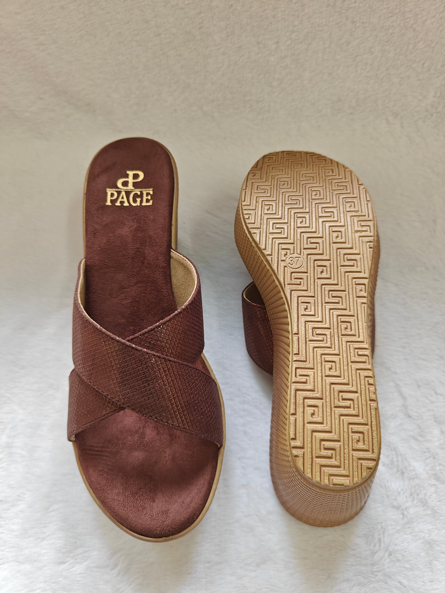 Page Soft Step Criss Cross Brown (1317-2).