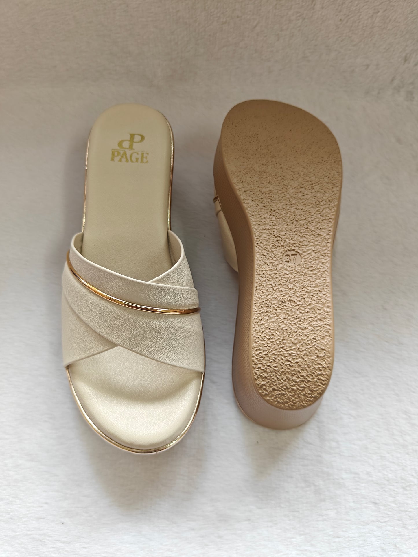 Pace Luxe Cross-Strap Wedge Slides Cream.(1215)
