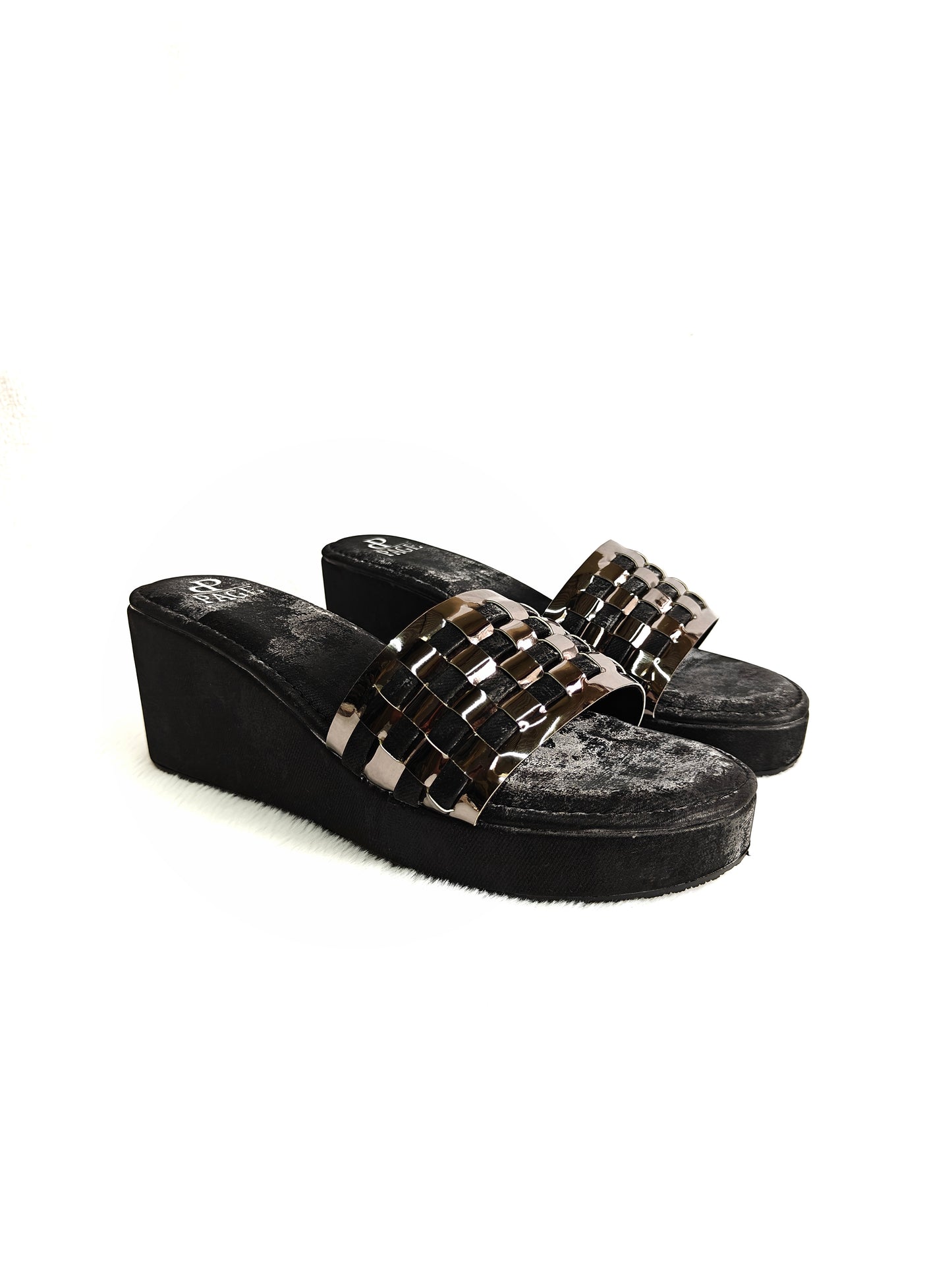 Page Aurelia Crest Wedge Black (1412-8).