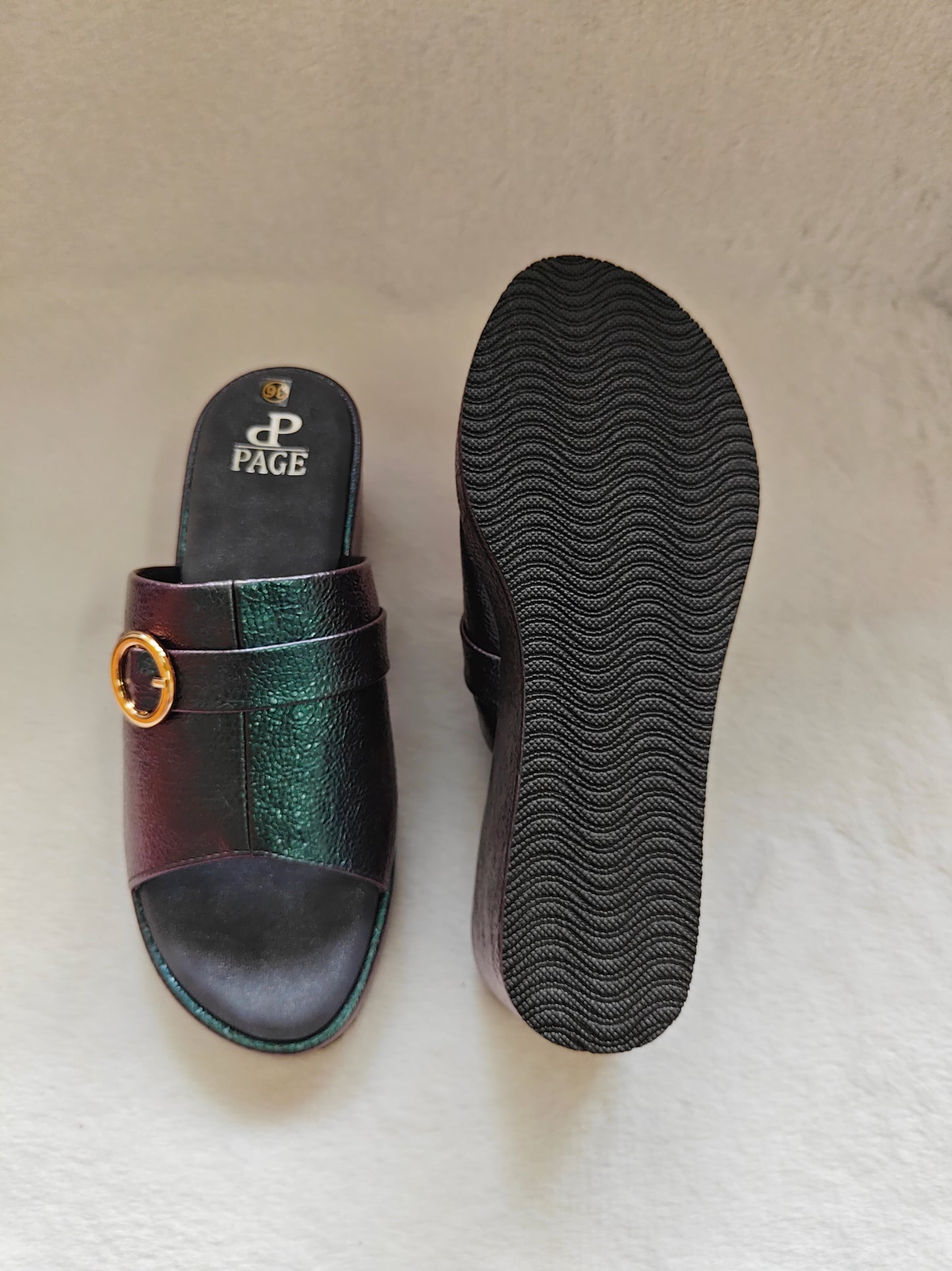 Page Shift Metallic Wedge Slides Green (1268-5).