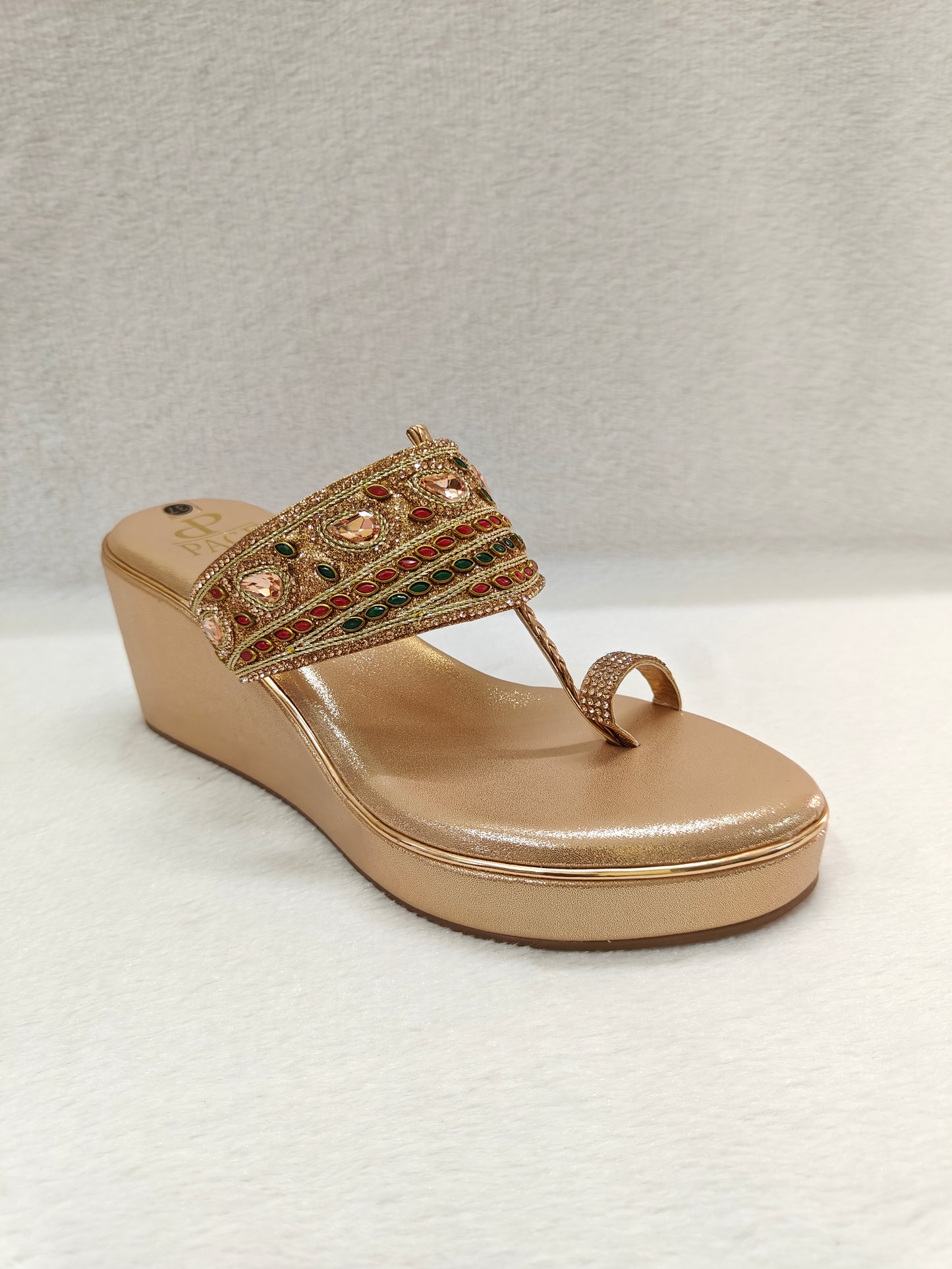 Page Royal Ethnica Wedge Sandals Antique (1233).