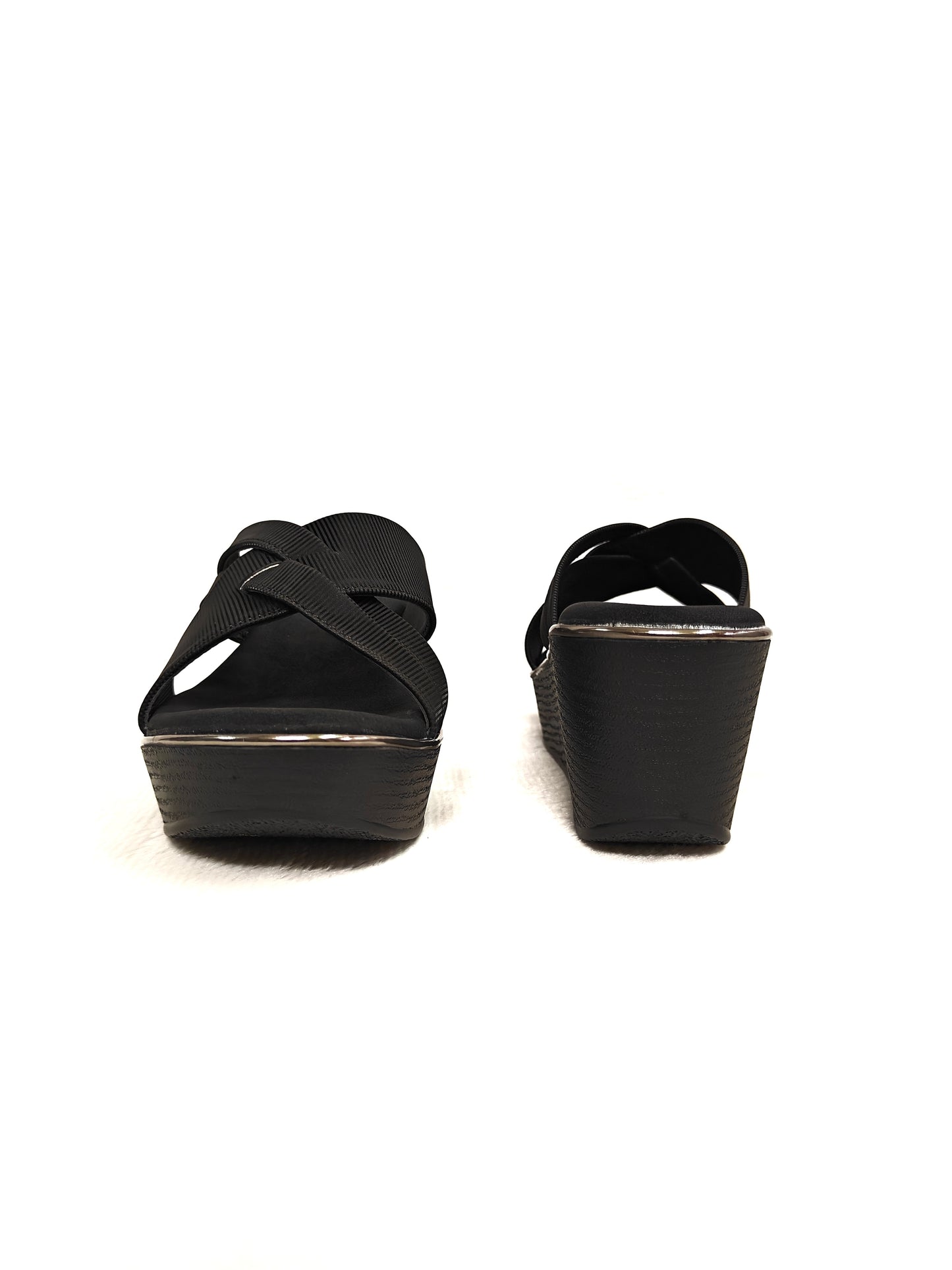 Page Luminara Wedge Black (1392-6).