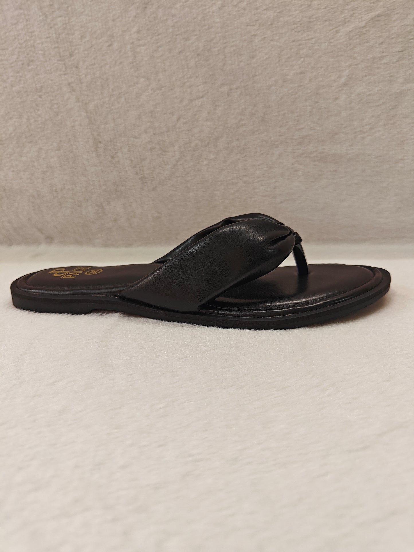 Page Noir Twist Flats Black (1236).