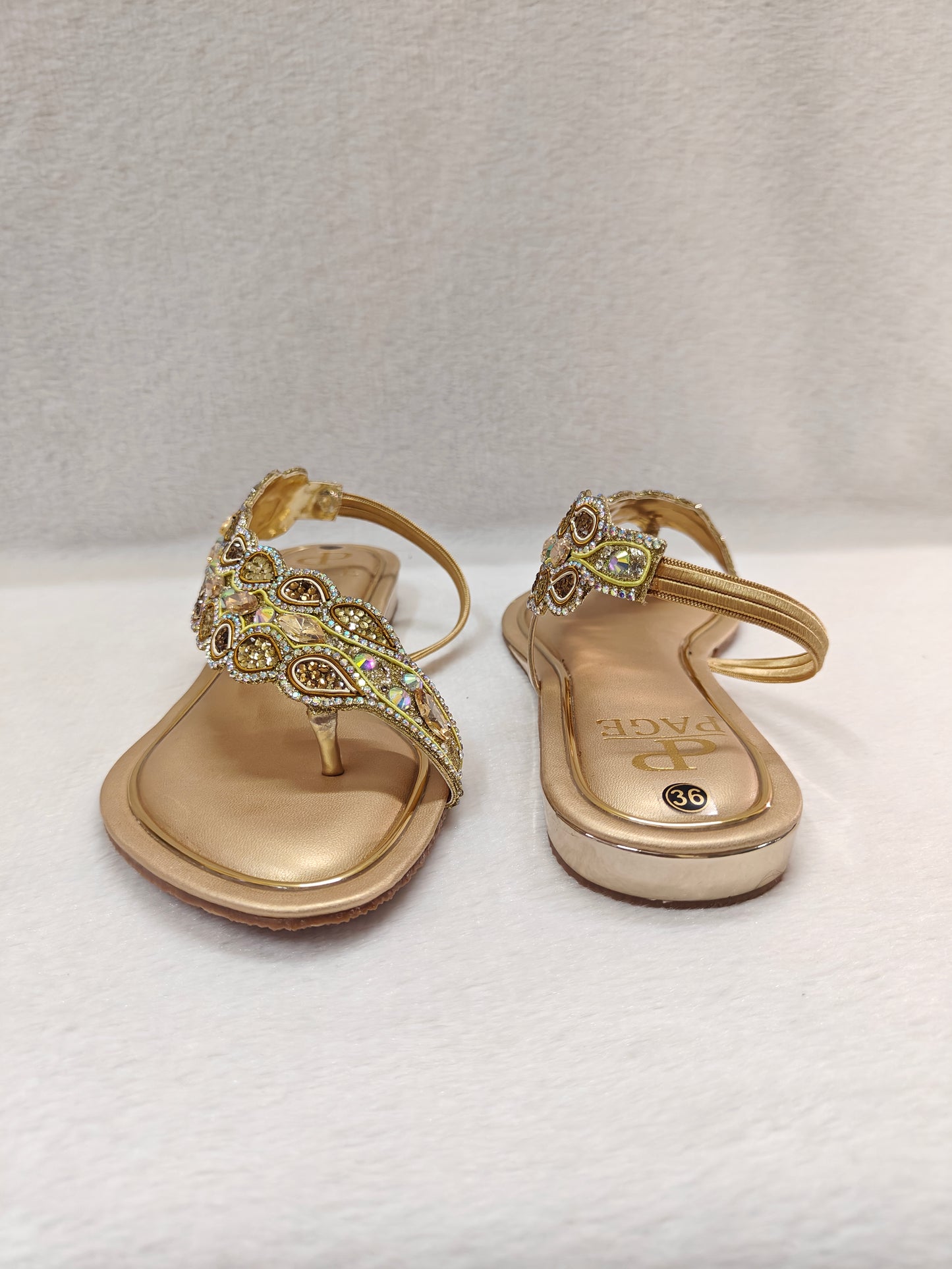 Page Radiant Curve Royale Flats Gold (1173).