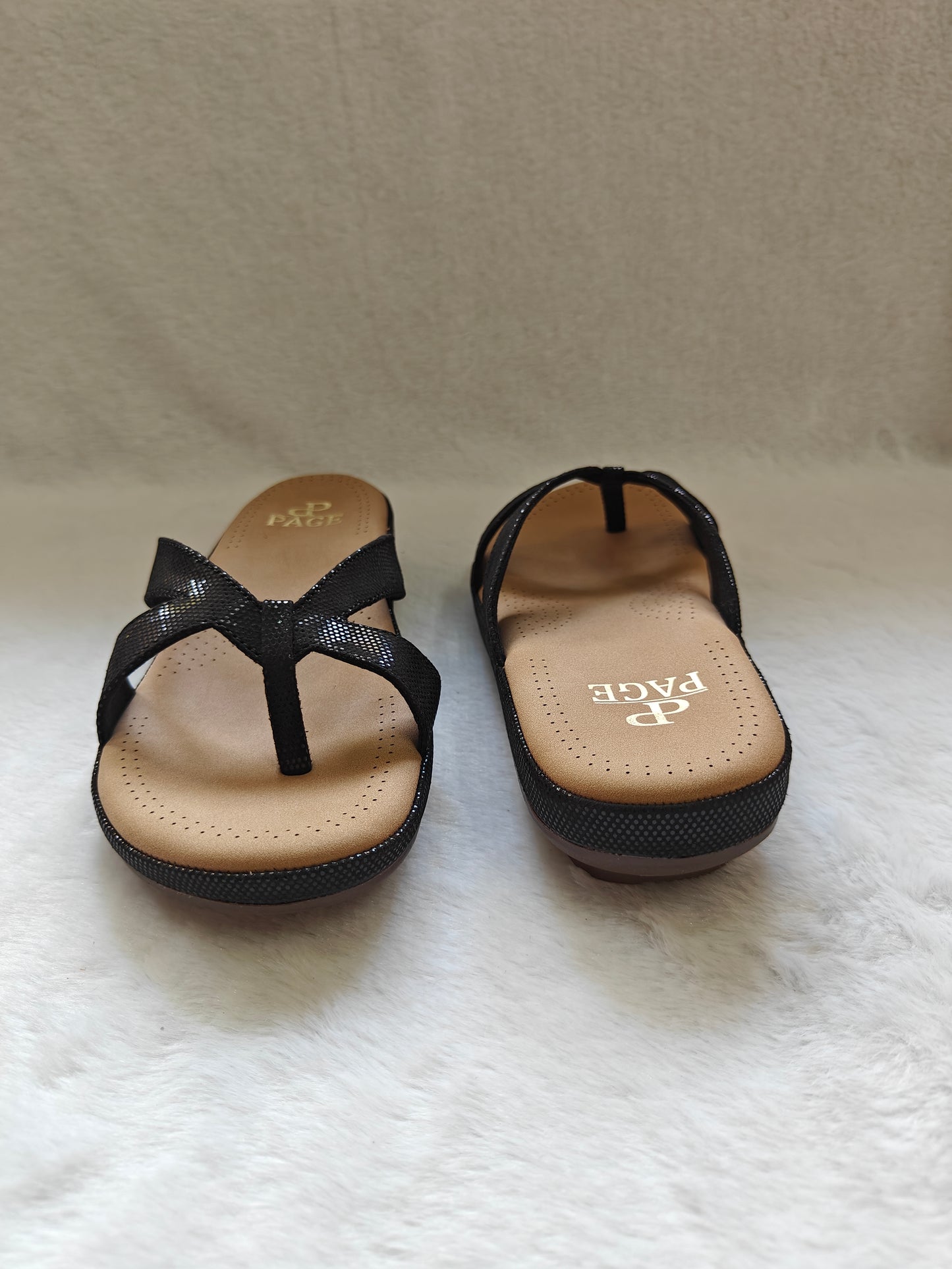 Page Cross Strap Toe Block Black (1284-2).