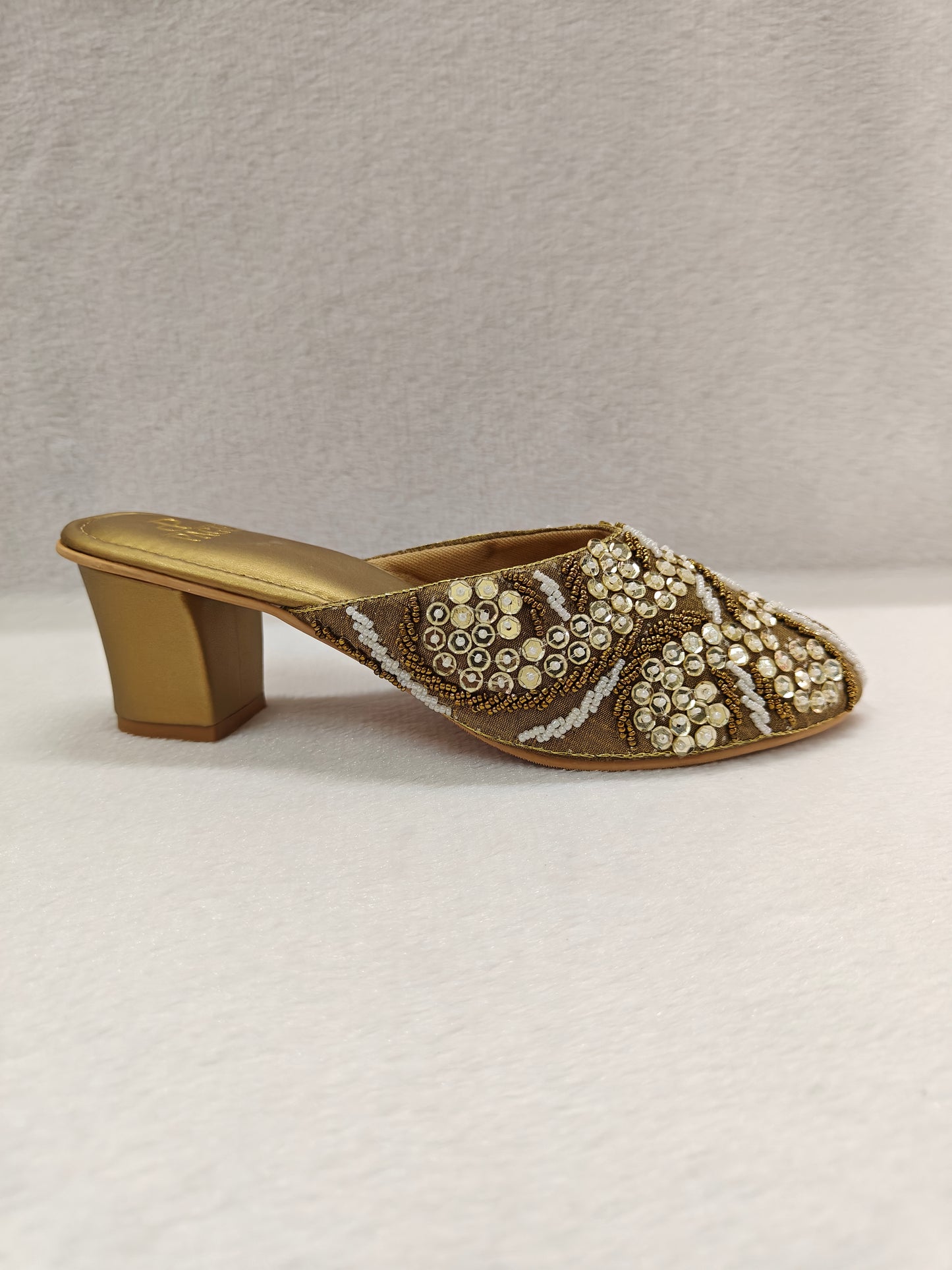 Page Royal Glimmer Mules Antique (1141).