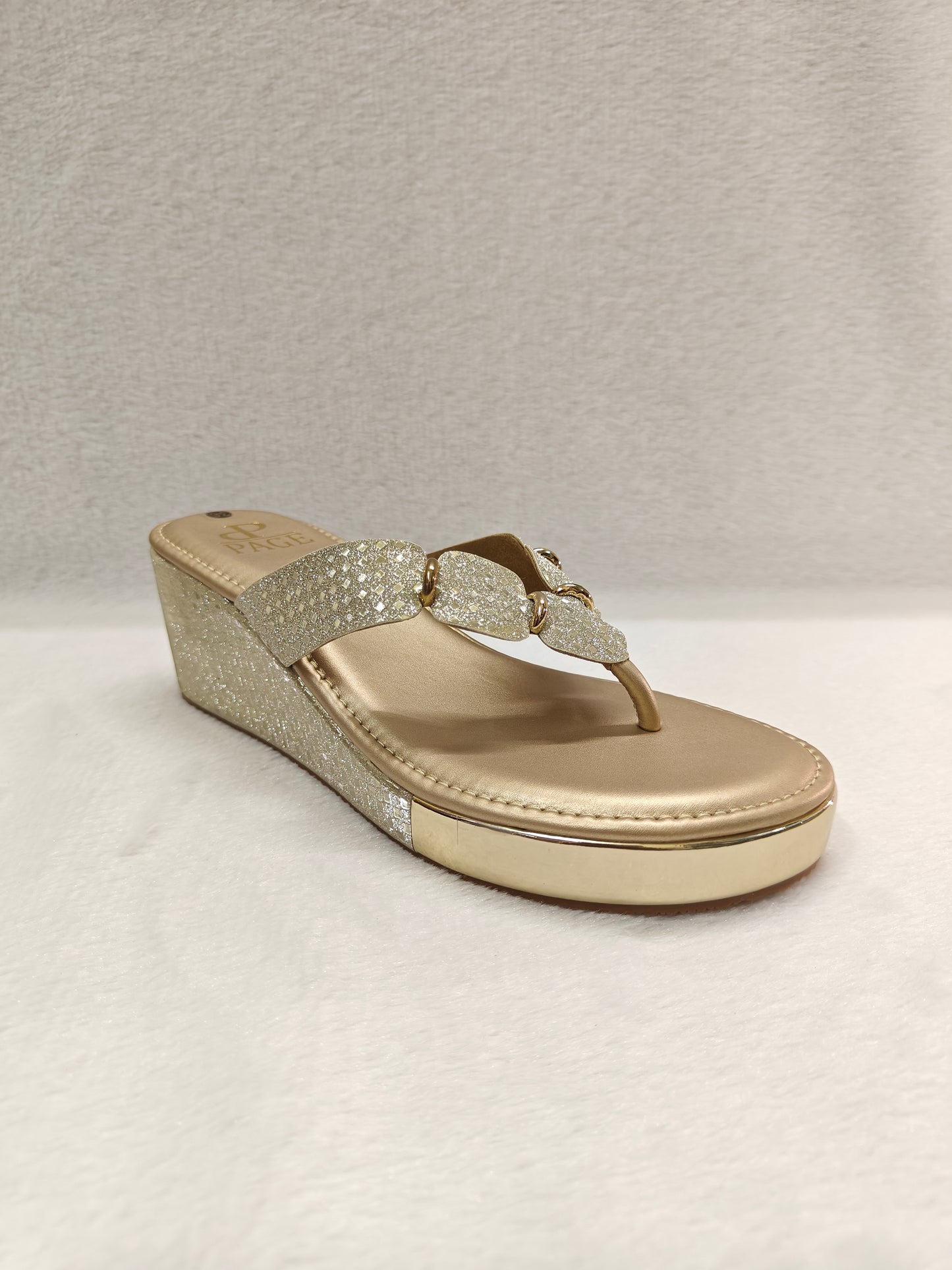 PAGE Radiant Glitz Wedge Gold (399).