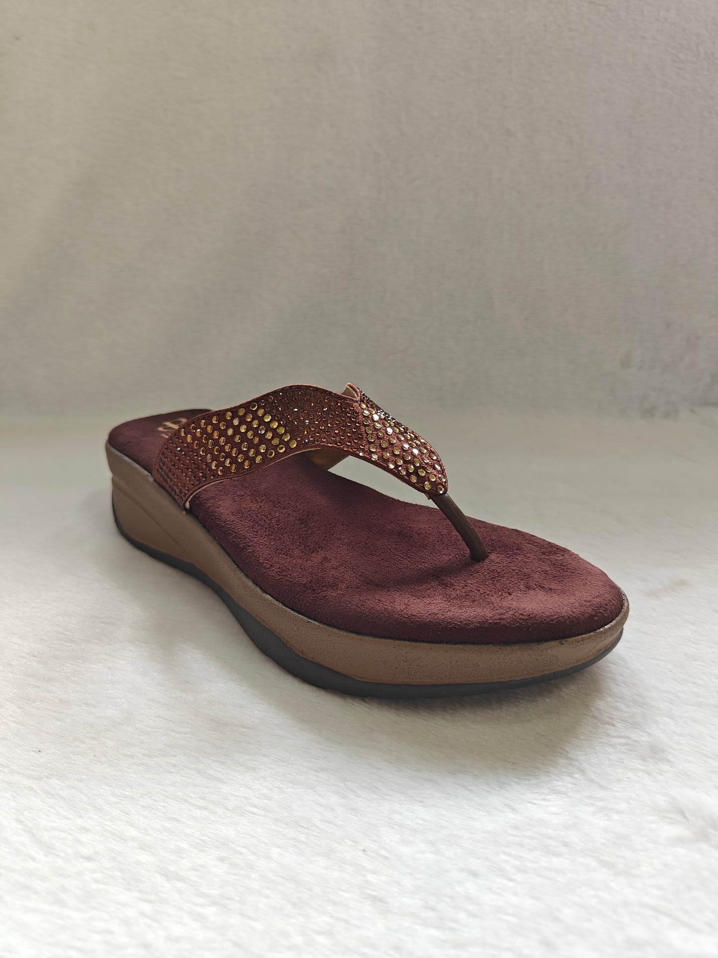 PAGE Sparkle Comfort Wedge V Shaped Sandals Tan (1231).