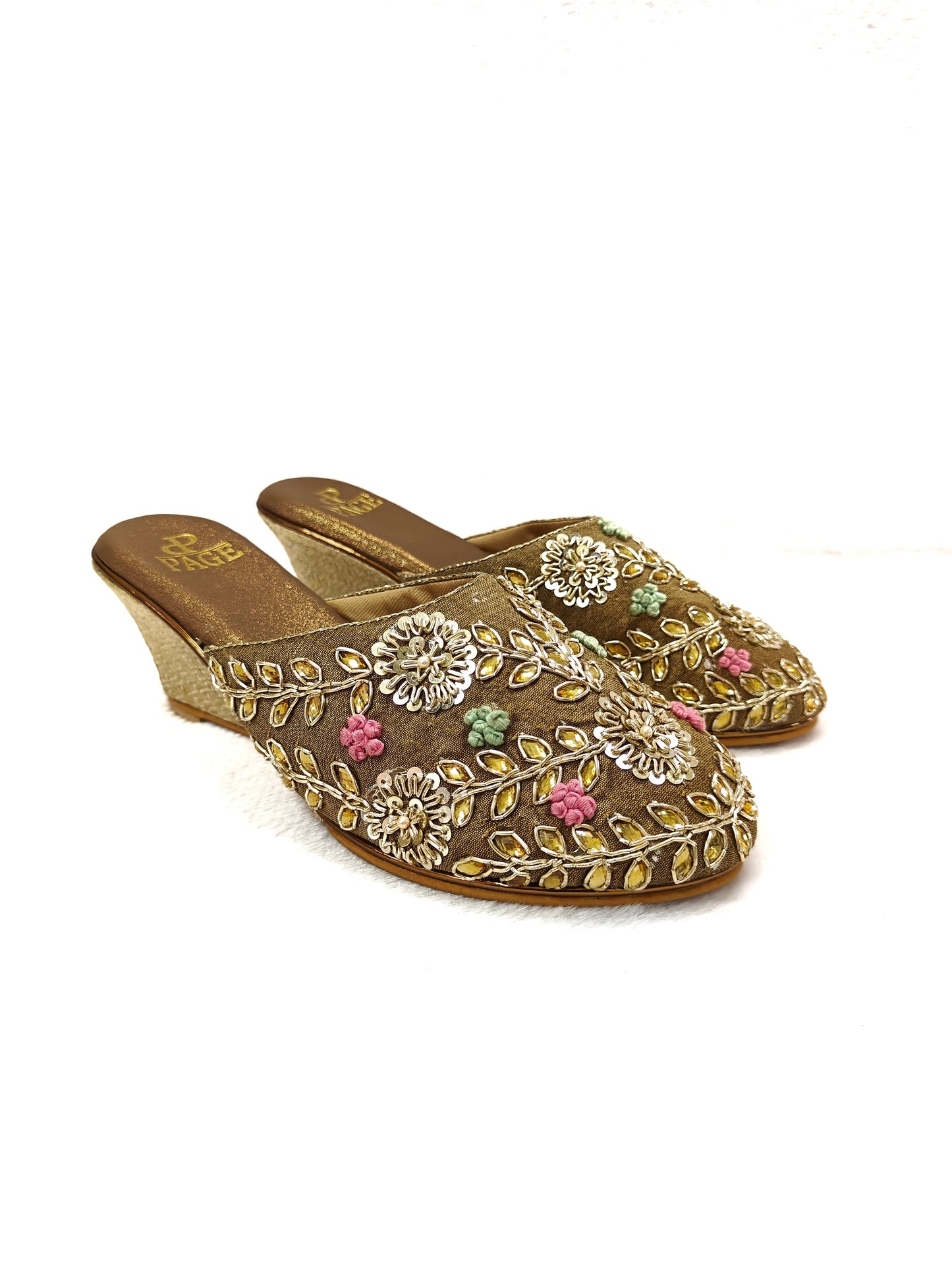 Page Golden Petal Wedges Antique (753).