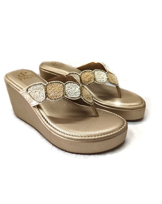 Page Radiant Gleam Wedge Gold (1200).