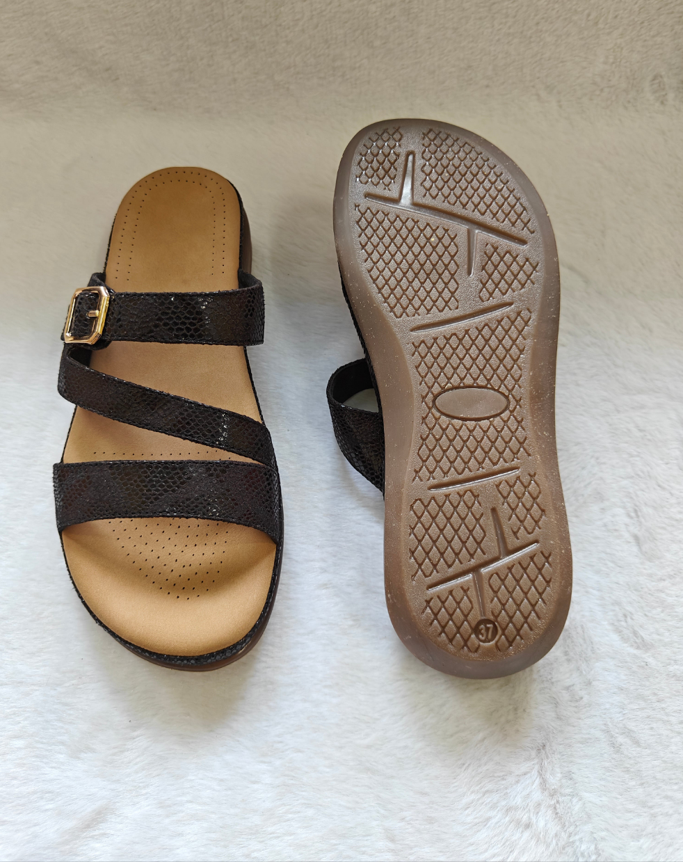 Page Comfort stride Triple-Strap Orthopedic Sandals Black (1405).