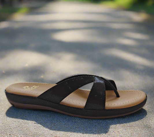 Page Cross Strap Toe Block Black (1284-2).