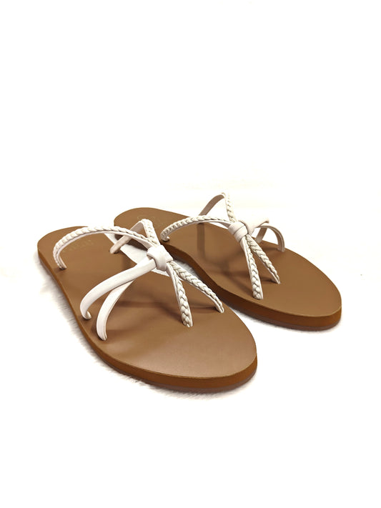 Page Braided Bliss Flat Sandals White (1212).