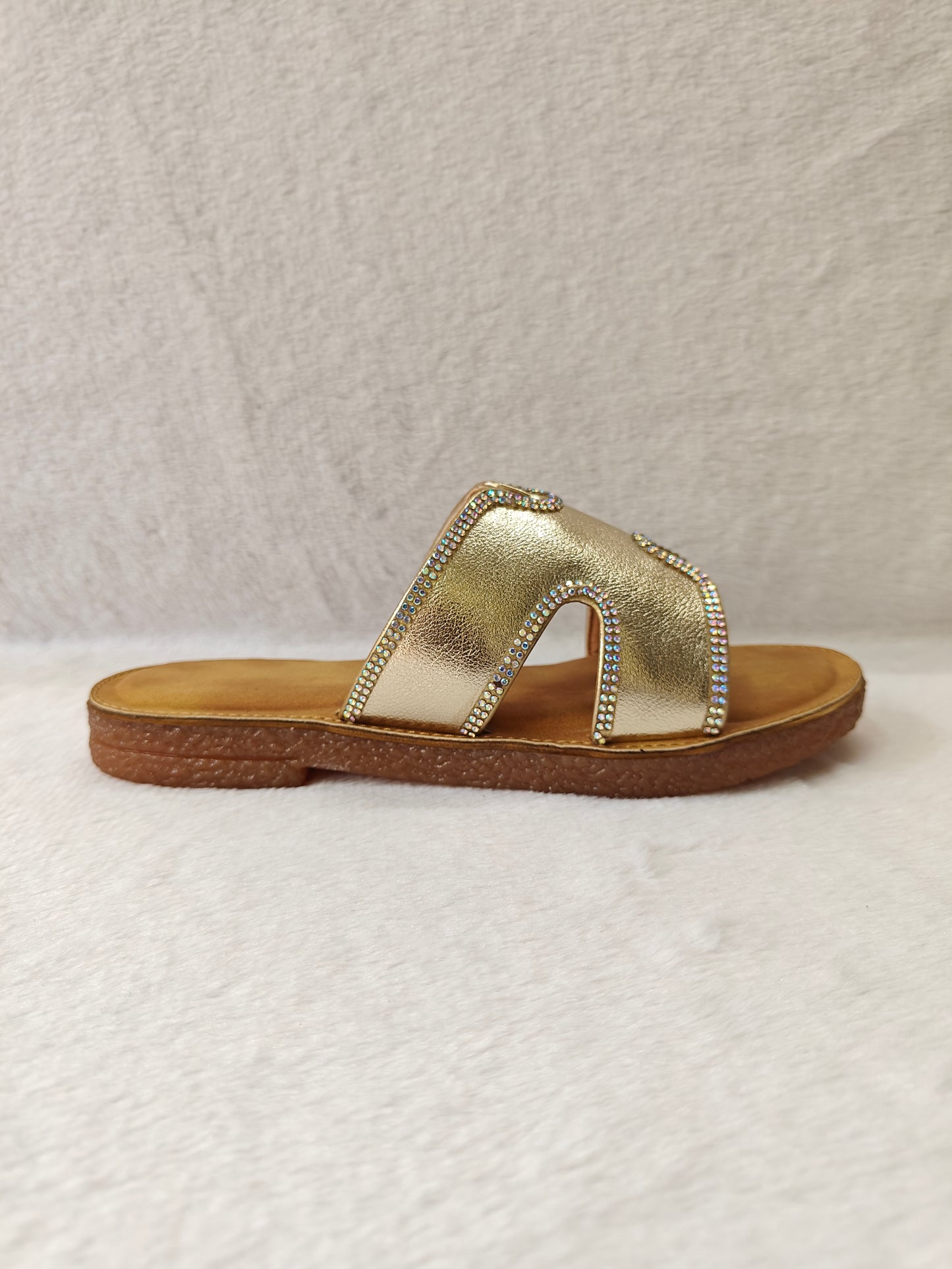 Page Celestial Shine Flats Gold (1337-24).