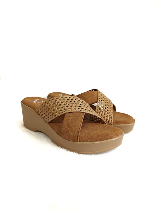 Noir Sole Luxe Chickoo (1386-6).