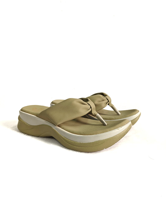 Page SoftTwist Wedge Thongs Green (1338-2).