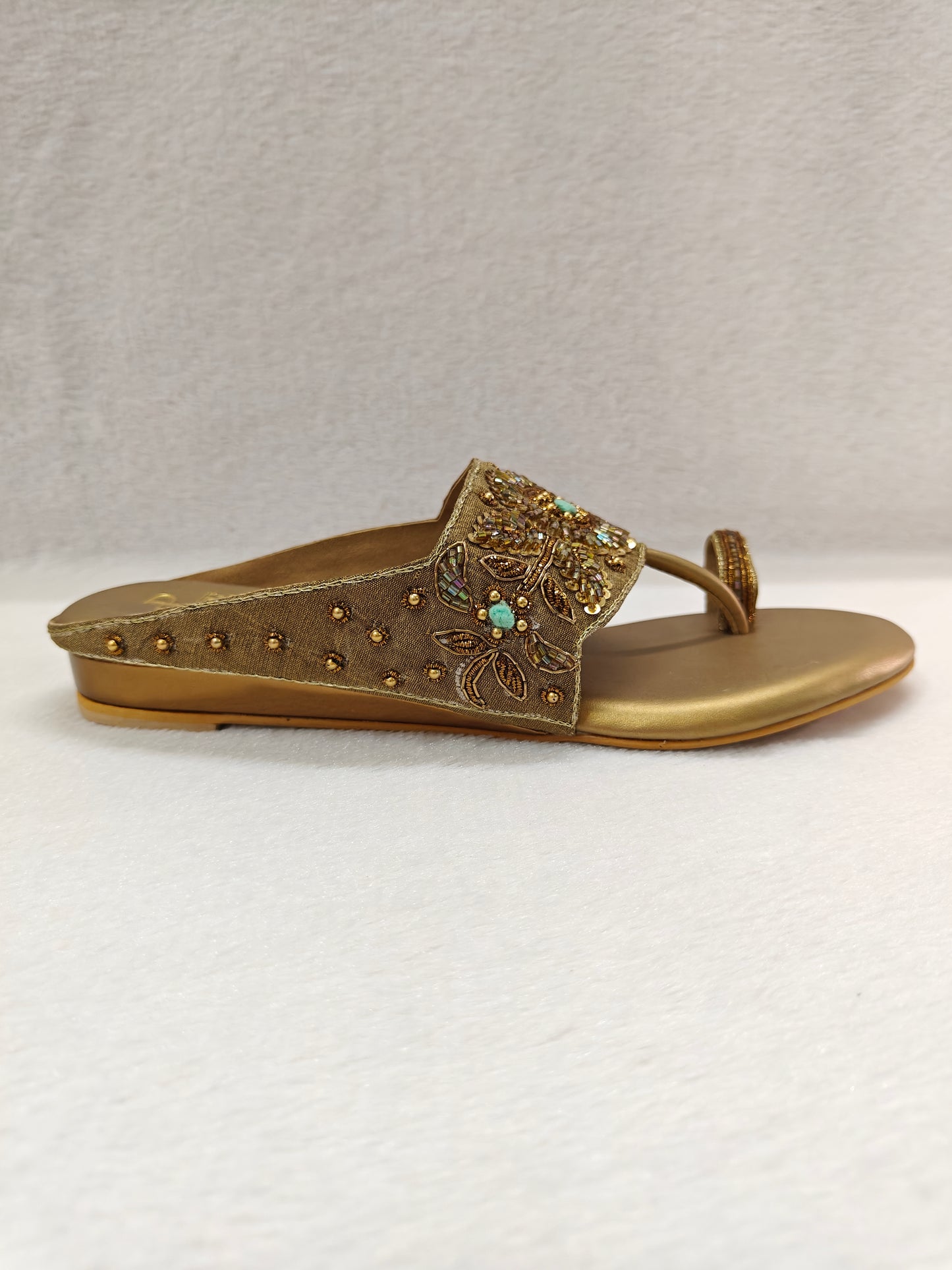 Page Blush Bloom Kolhapuri Flats Antique (1216).