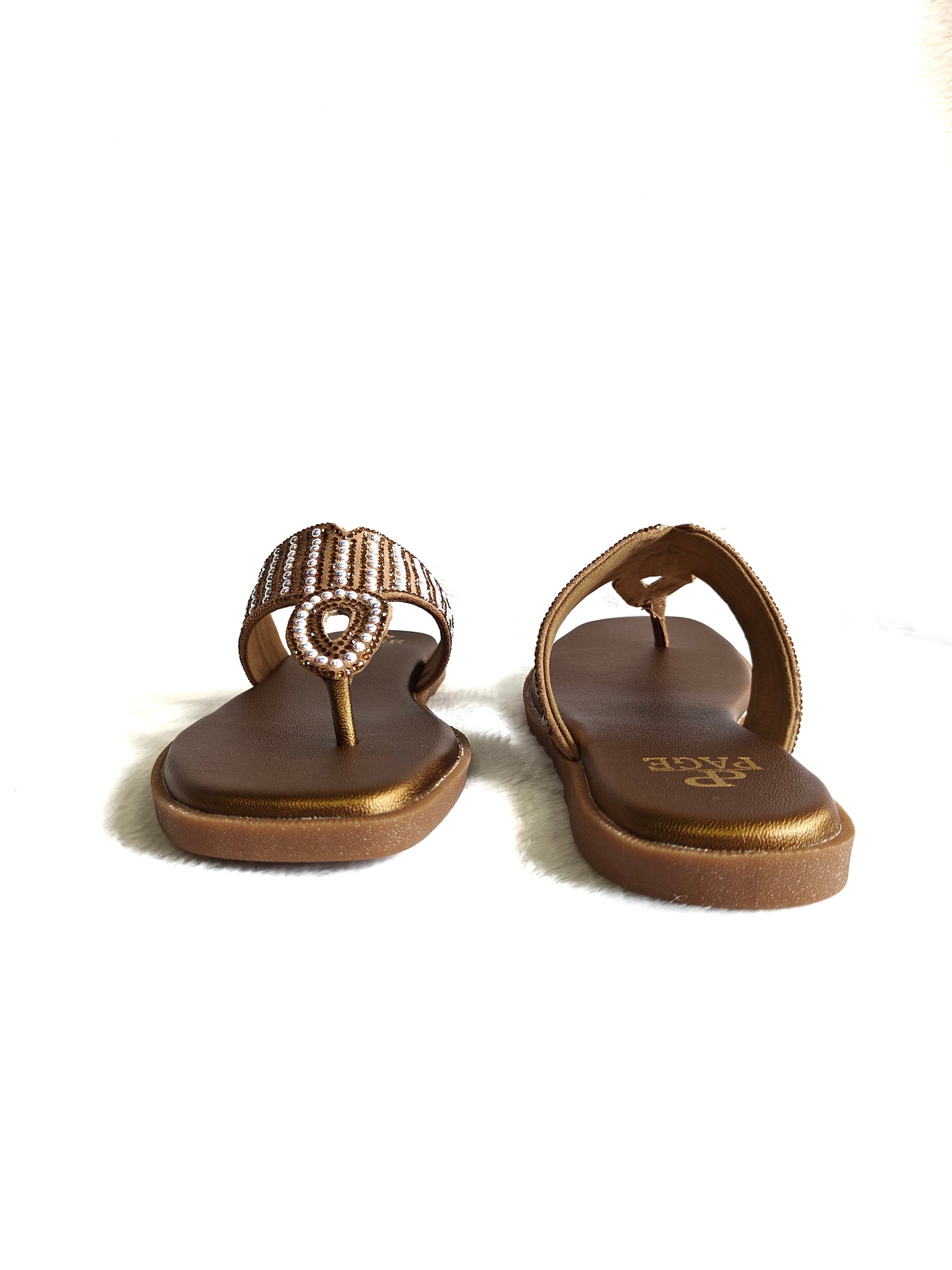Page Aurora Jewel Thong Tan (1415-28).