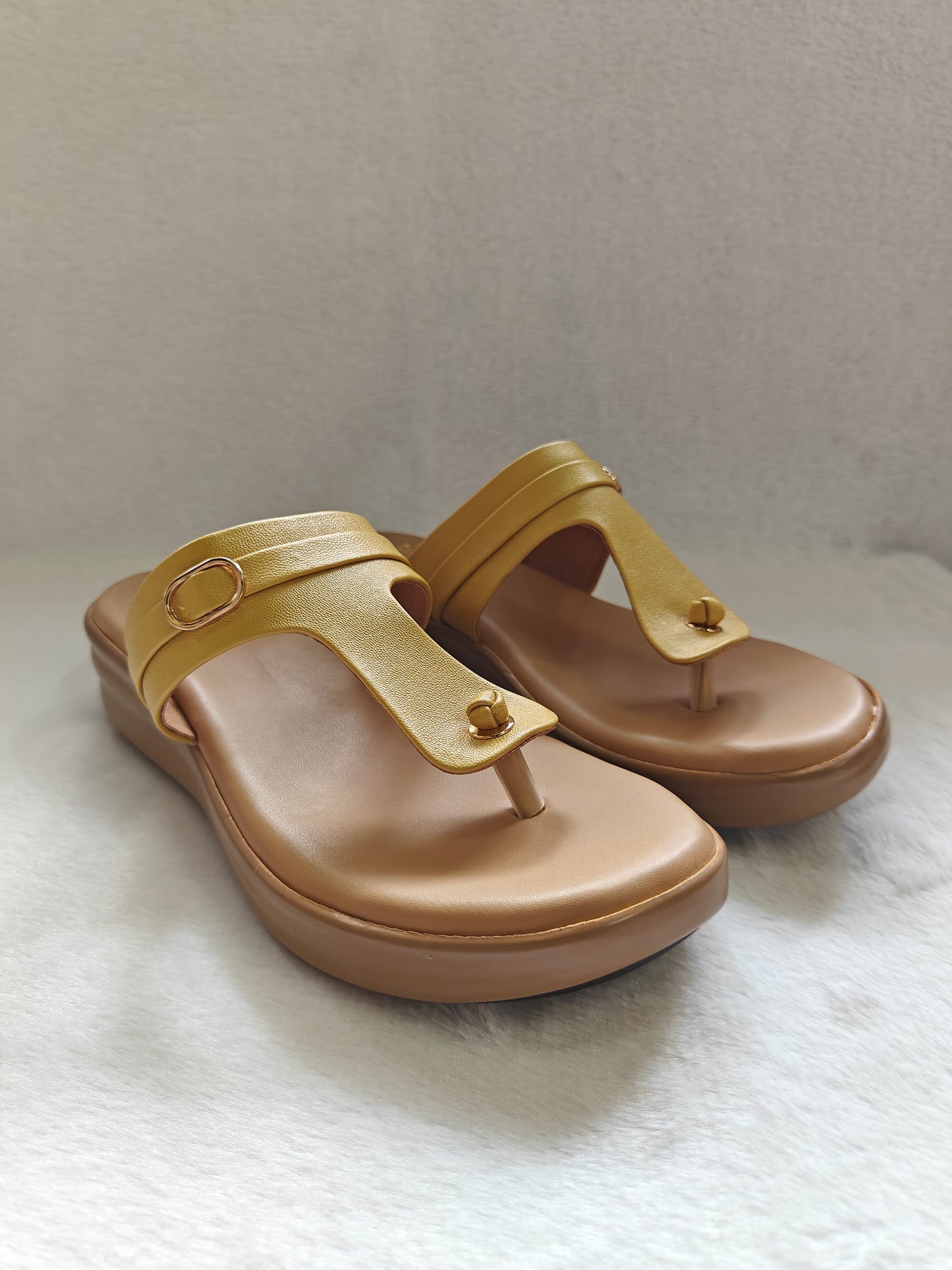 Page Comfort Toe-block Sandals Lemon Yellow.