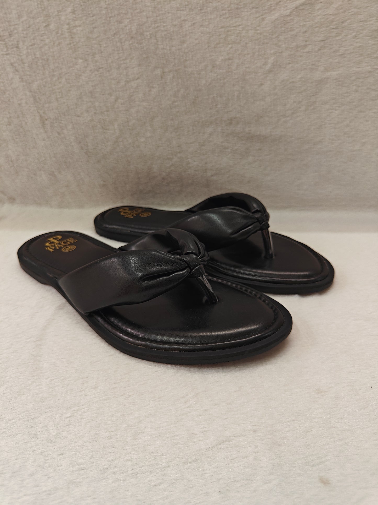 Page Noir Twist Flats Black (1236).