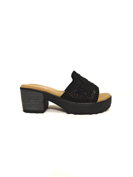 PAGE Amara Thread Black (1397-28).