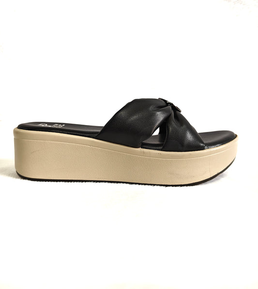Page Luxe Knot Elevate Slides Black (1373-1).