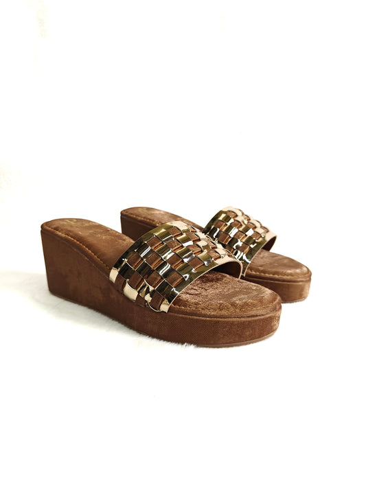 Page Aurelia Crest Wedge Tan (1412-8).