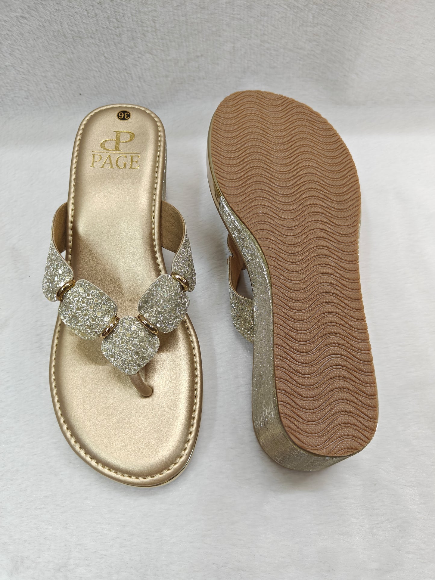 PAGE Radiant Glitz Wedge Gold (399).