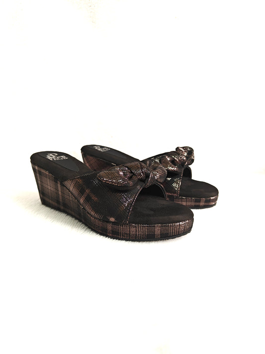 Page Mocha Mirage Wedges Black (1403-5).